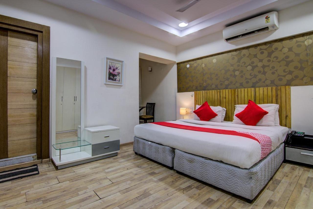 Oyo Hotel 55 Lawsons Bay Jalaripeta Luaran gambar