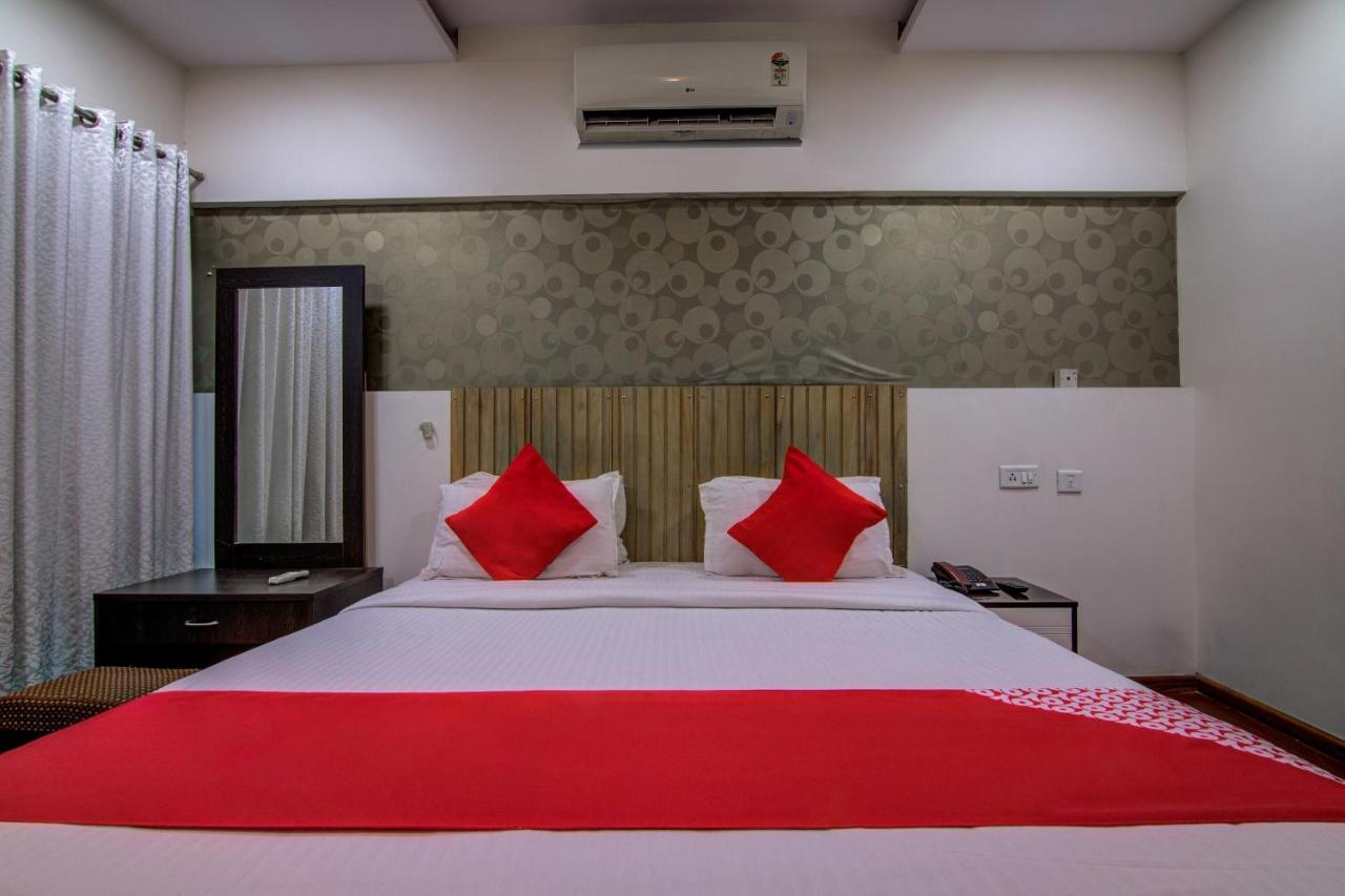 Oyo Hotel 55 Lawsons Bay Jalaripeta Luaran gambar